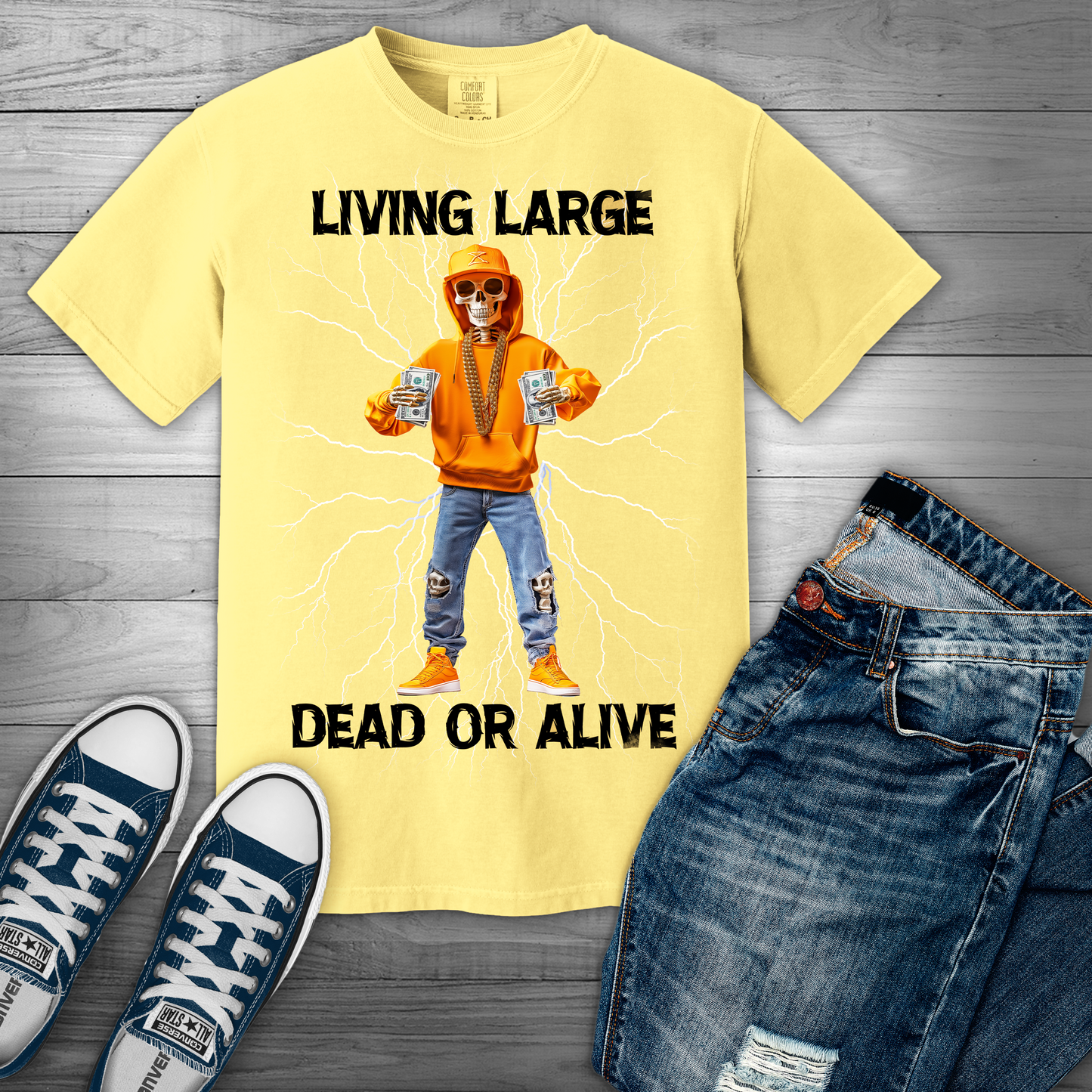 "Living Large Dead Or Alive" Halloween Graphic T-Shirt 🎉